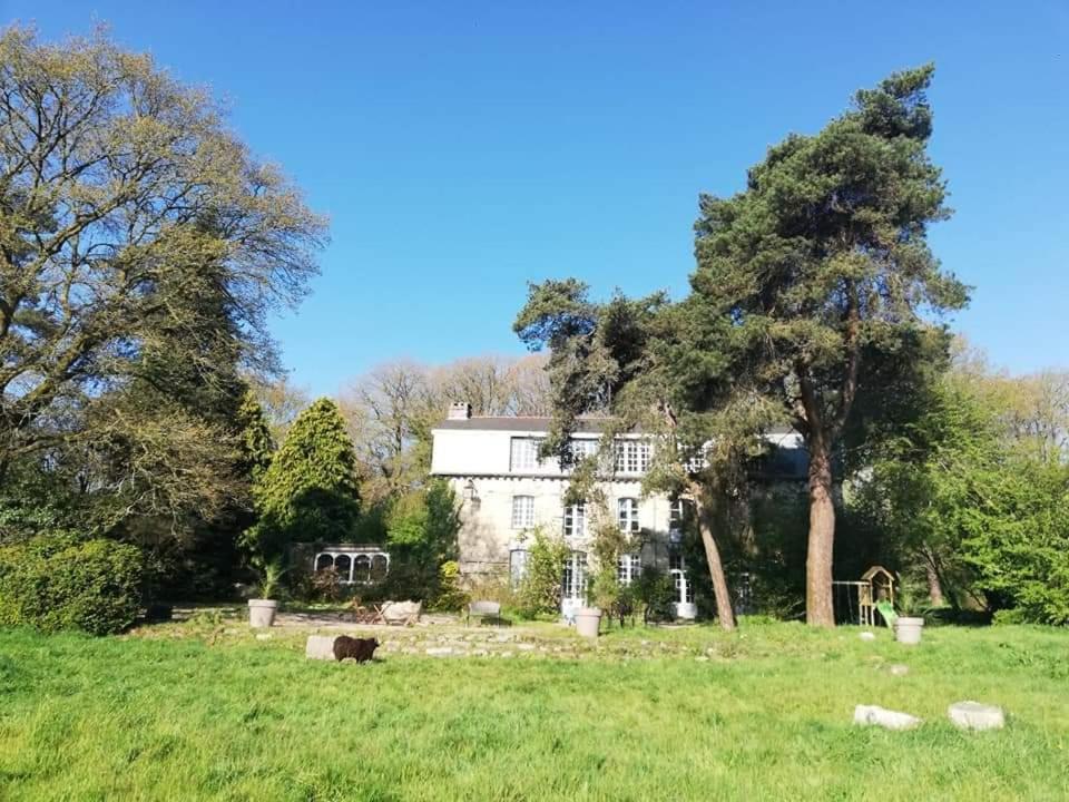 Hotel MANOIR DU TERTRE au coeur de la forêt de Brocéliande Paimpont Exterior foto